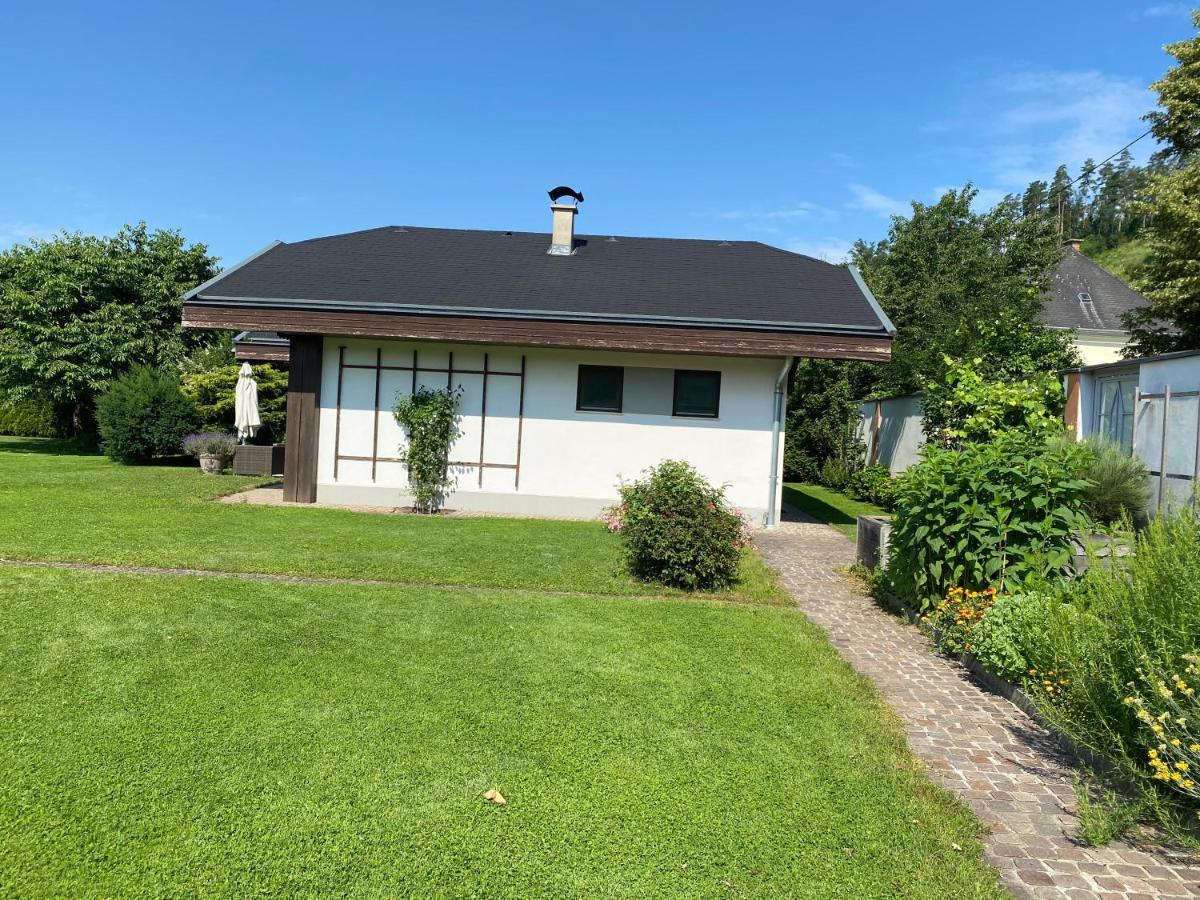 V Gemuetliches Gartenhaus Smihel nad Pliberkom Eksteriør billede