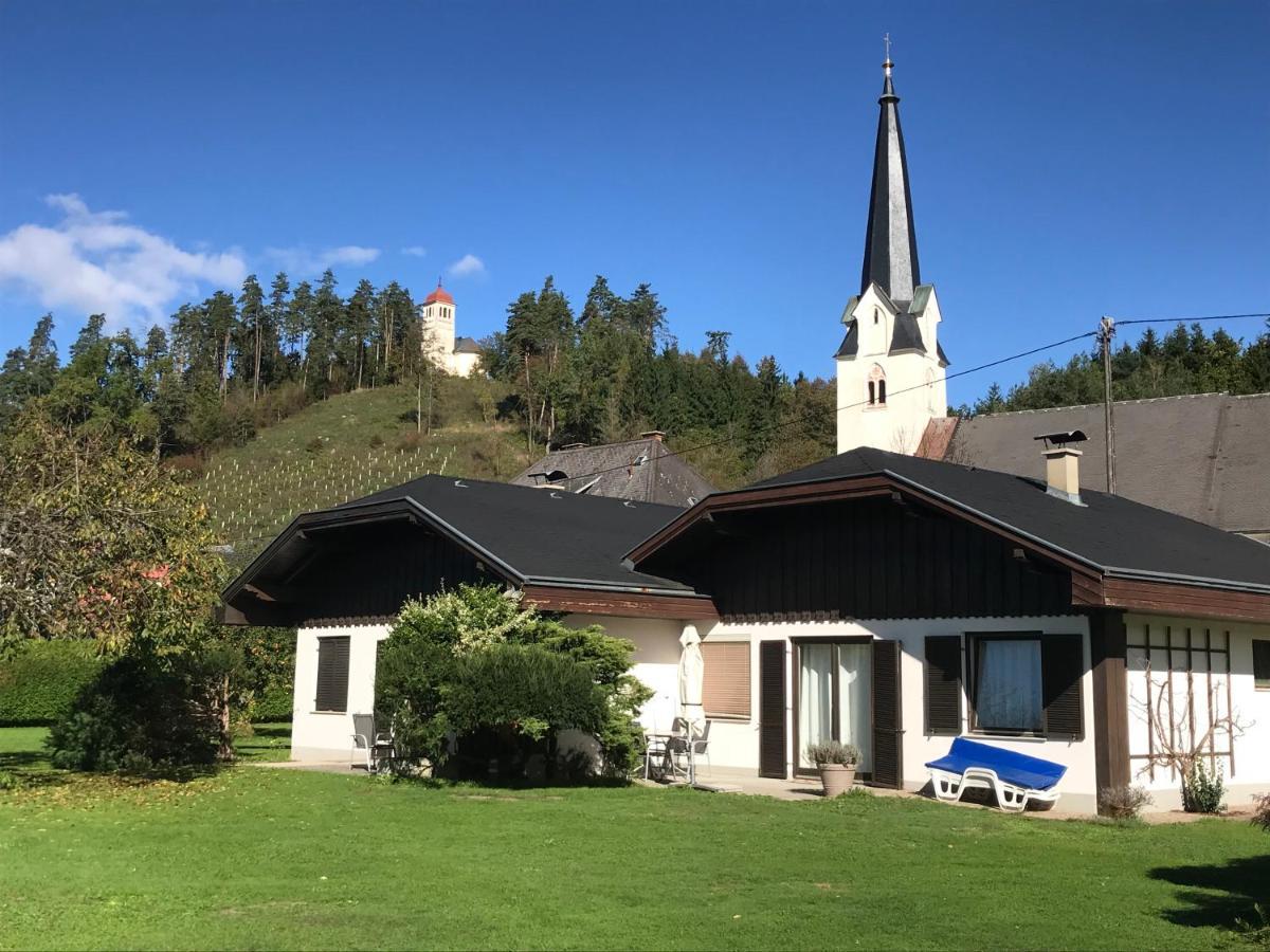 V Gemuetliches Gartenhaus Smihel nad Pliberkom Eksteriør billede