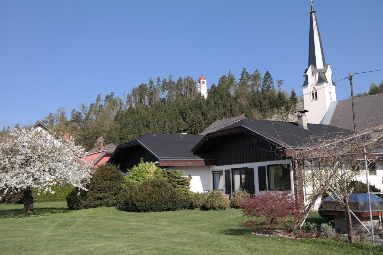 V Gemuetliches Gartenhaus Smihel nad Pliberkom Eksteriør billede