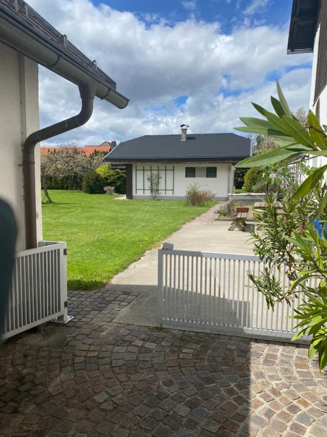V Gemuetliches Gartenhaus Smihel nad Pliberkom Eksteriør billede